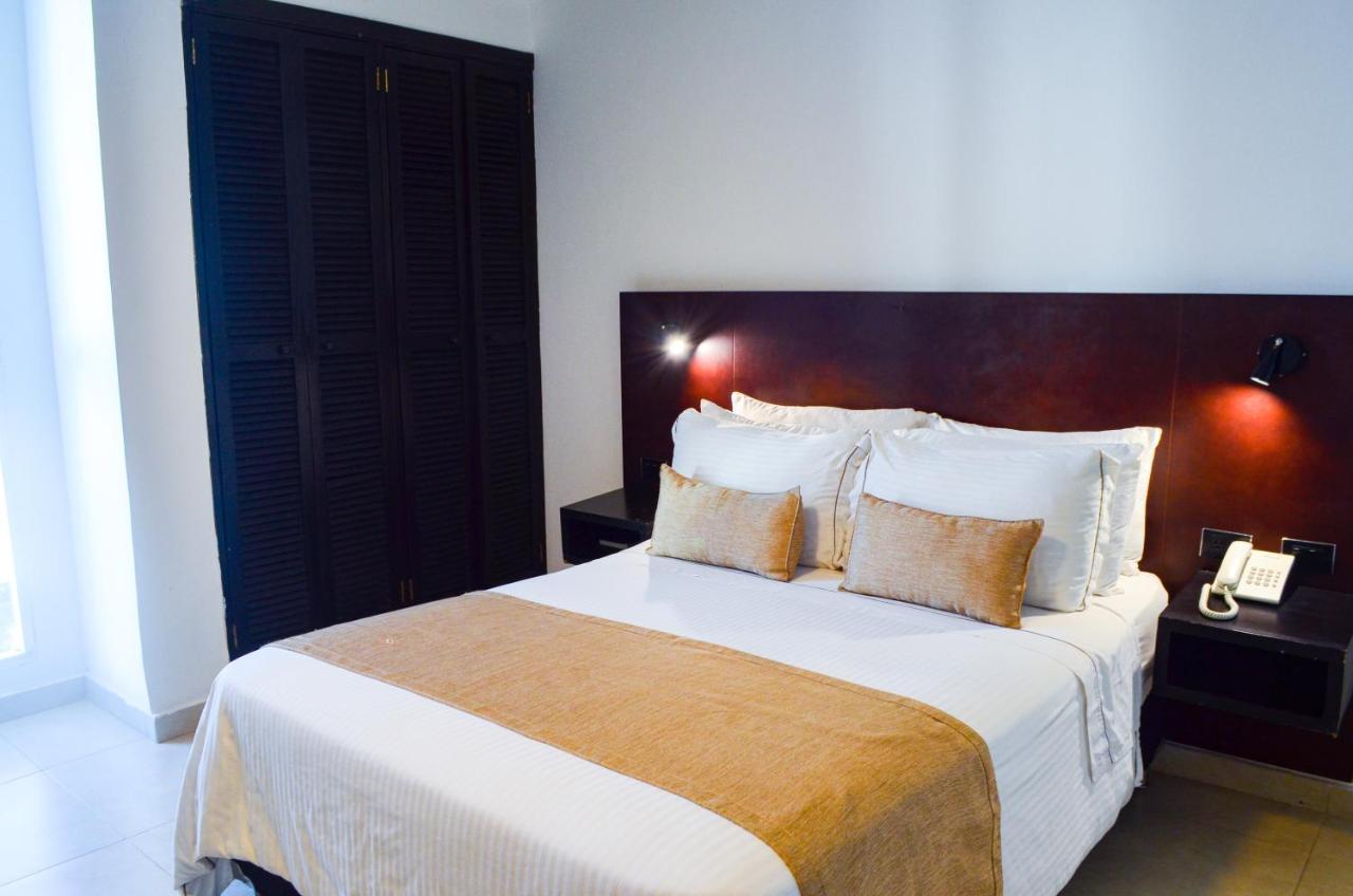 Hotel Playa Club Cartagena ภายนอก รูปภาพ